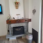 Petit Maison -