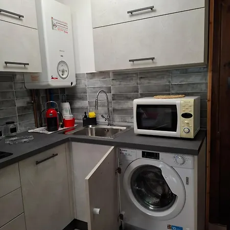 Petit Maison - *