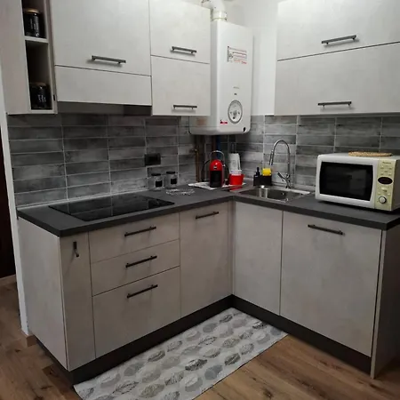 Petit Maison -
