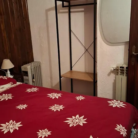 Petit Maison - *